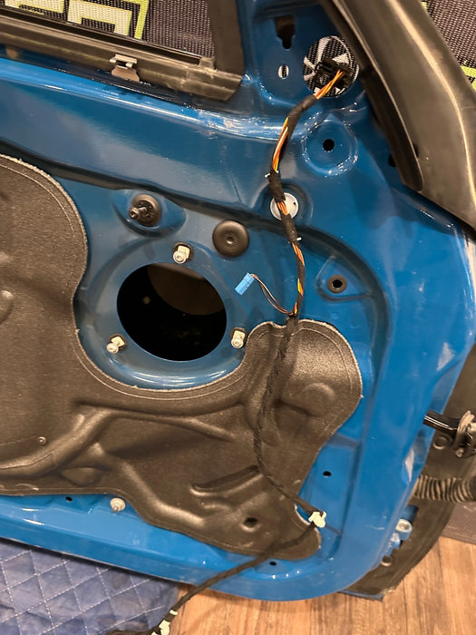 2015-2020 BMW M4 F82 FRONT LEFT DRIVER DOOR LAGUNA SECA BLUE 448 MINOR SCRATCHES