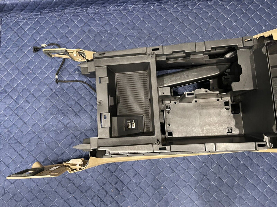 2017-2019 FORD F250 F350 TAN LARIAT CENTER CONSOLE W/ NO LID OEM *SCUFFS*