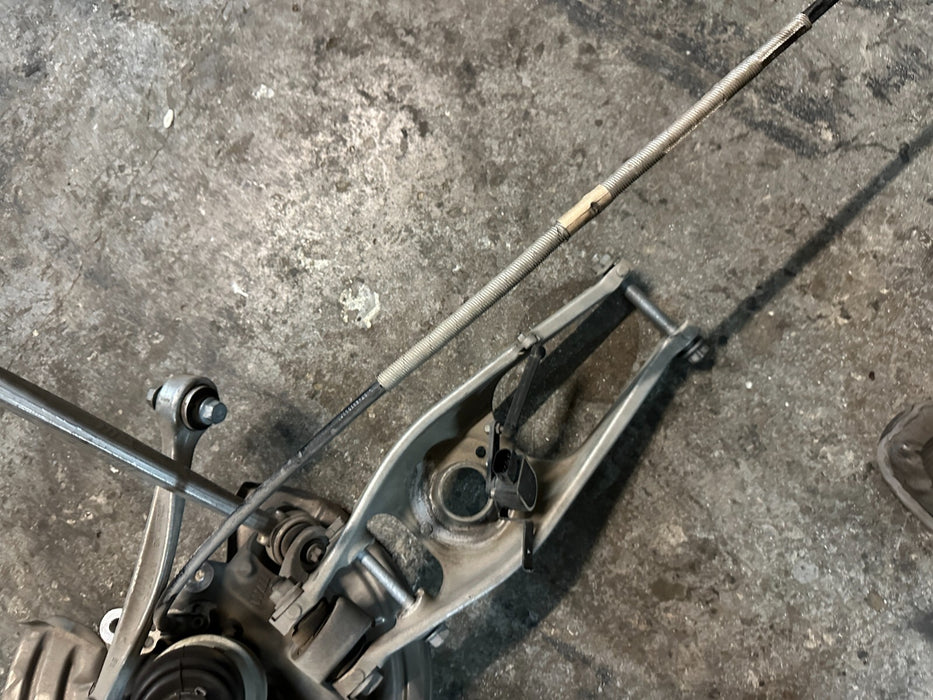 2020 BMW M4 F82 REAR LEFT SPINDLE KNUCKLE CONTROL ARM SUSPENSION W/ AXLE OEM