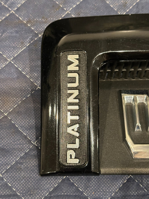 2017-2019 FORD F350 PLATINUM PASSENGER RIGHT FENDER EMBLEM BADGE OEM