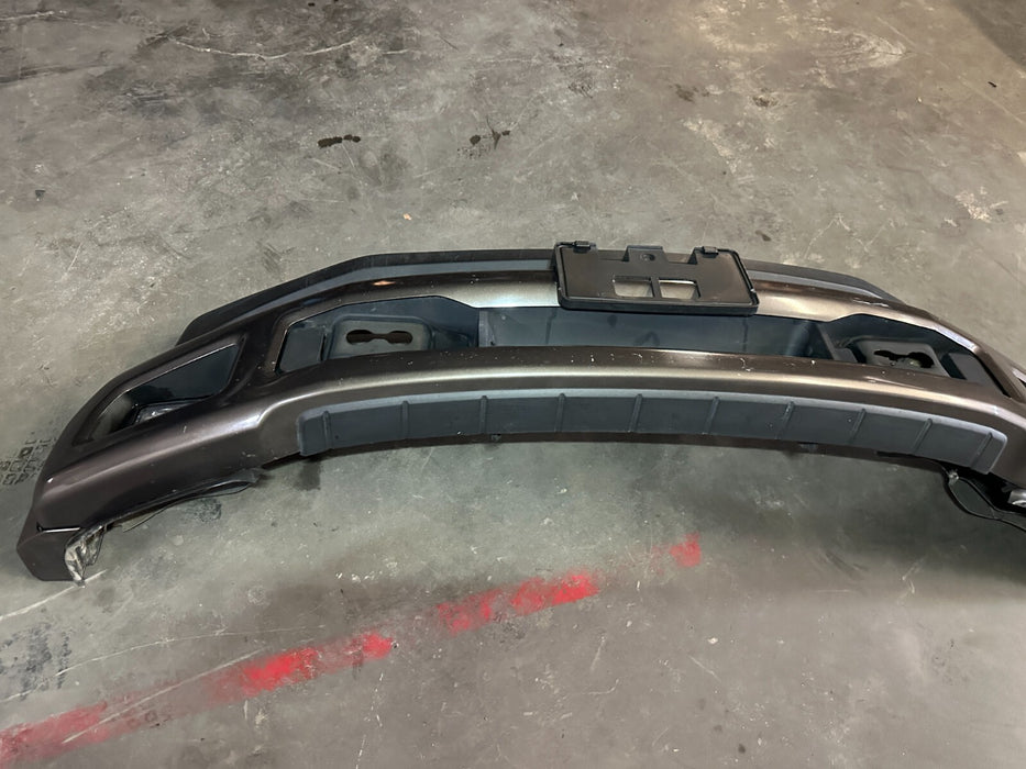 2017-2019 FORD F450 FRONT BUMPER ASSEMBLY OEM (READ/ MINOR DENTS/SCRATCHES)
