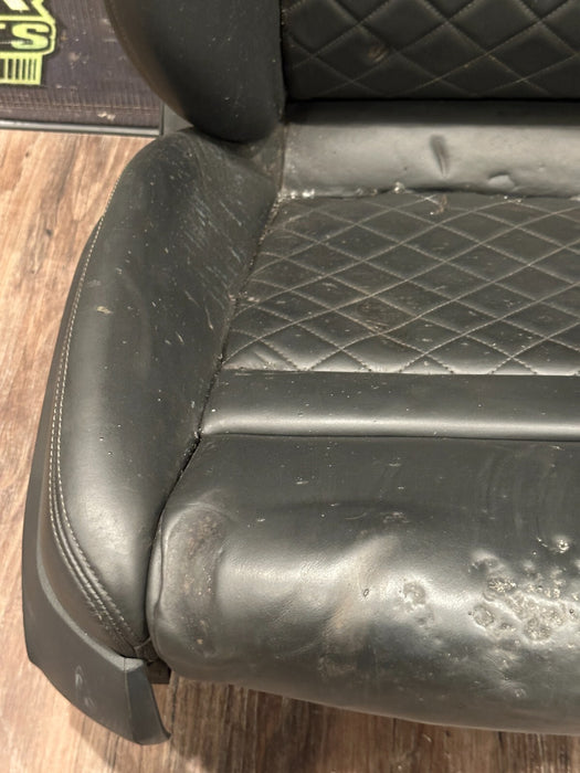 2017 2021 AUDI R8 PLUS RIGHT PASSENGER OEM GENUINE DIAMOND STITCHED ~WEAR~