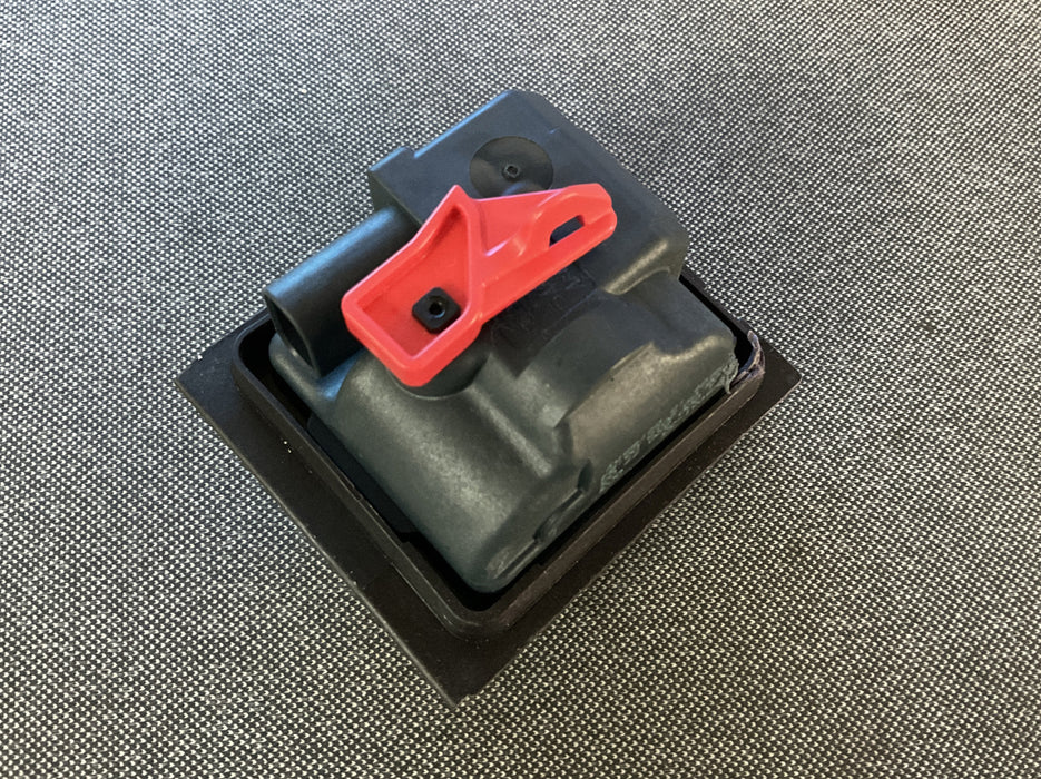 2018-2021 MERCEDES E63S AMG OEM FUEL FILLAR DOOR LOCK ACTUATOR 000 820 77 03
