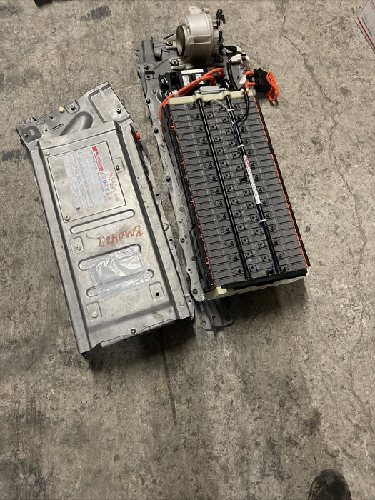 2014 TOYOTA PRIUS V REAR HYBRID FUEL BATTERY CELLS ASSEMBLY OEM G9280-76011