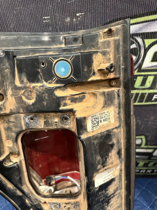 2017- 2019 FORD F250 F350 F450 PASSENGER RIGHT LED TAIL LIGHT OEM *PARTS ONLY*