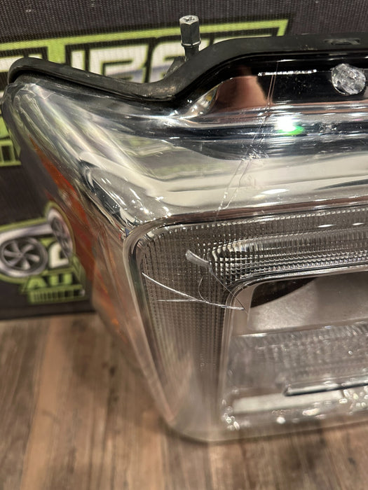 2017 2019 FORD F250 F350 F450 RIGHT PASSENGER HEADLIGHT T LED OEM ~BROKEN TAB~