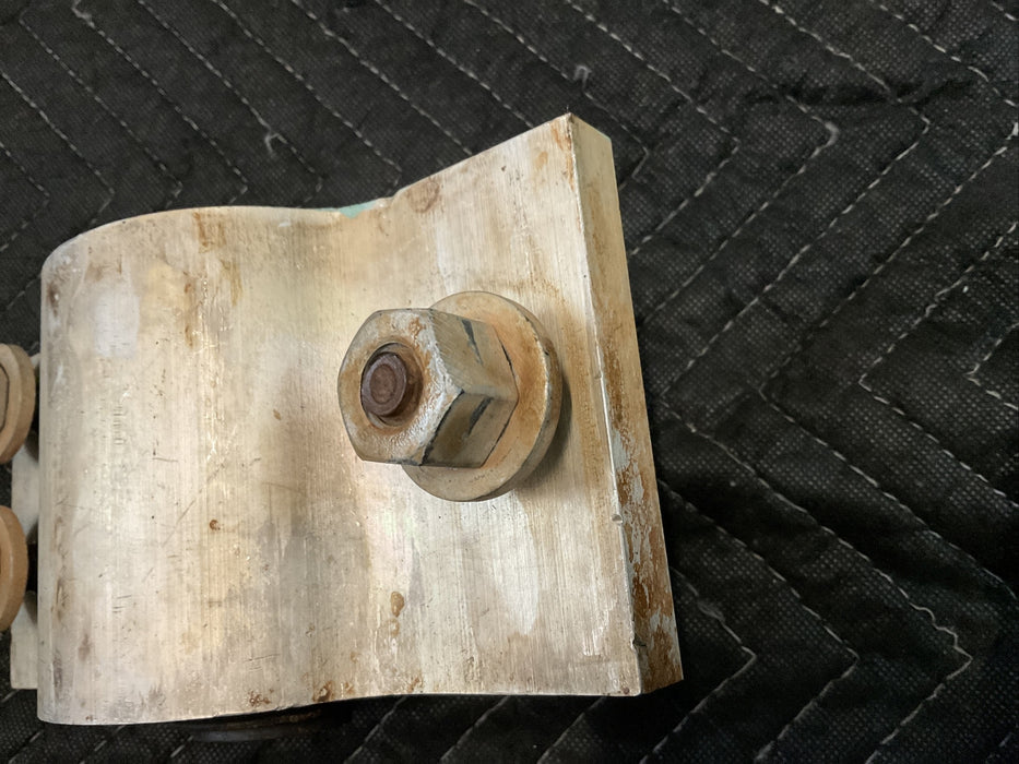 2017 2018 2019 FORD F250 F350 F450 MOTOR/ ENGINE MOUNT OEM