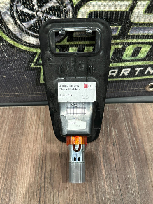 2017 AUDI R8 12V CAR CHARGER PORT OEM