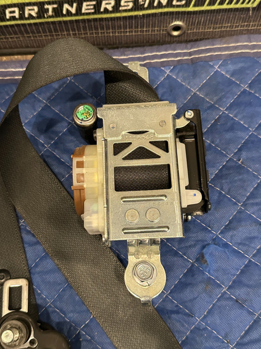 2017 NISSAN TITAN XD FRONT RIGHT SEATBELT OEM