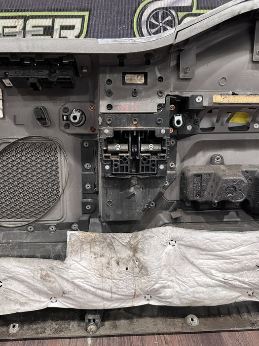 2020 FORD F250 F350 F450 XLT FRONT DRIVER LEFT DOOR PANEL OEM ~WEAR~