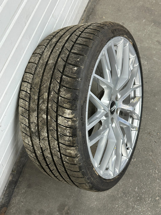 2017 AUDI R8 FRONT WHEEL RIM TIRE 245/30 20X8.5 OEM *BENT/READ*