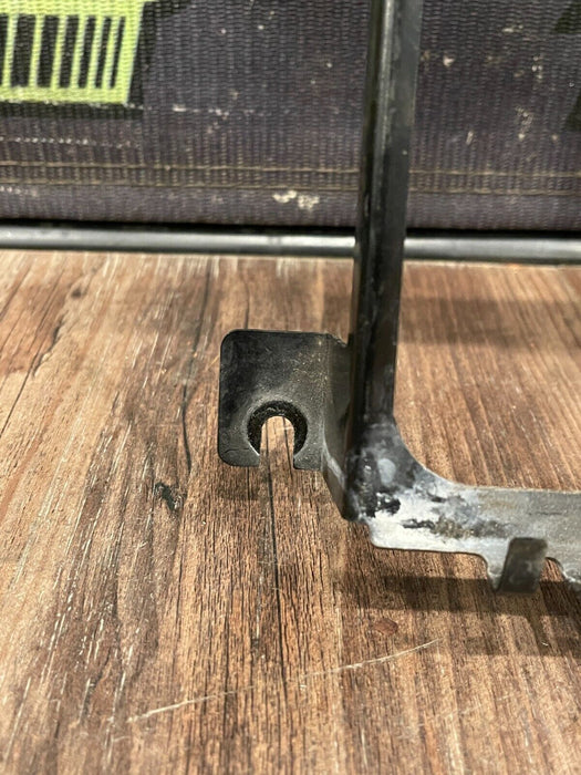 2012 AUDI R8 ECM ECU PCM RIGHT LOWER BRACKET MOUNT OEM 420 907 462 B