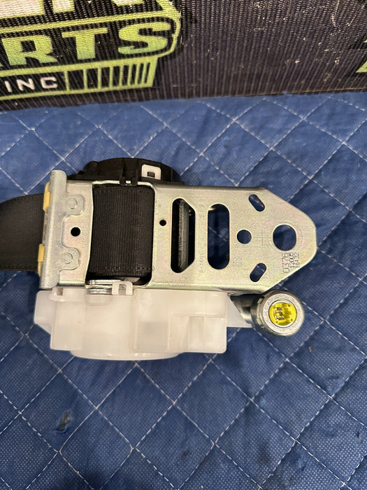 2014 TOYOTA PRIUS V FRONT DRIVER LEFT SEAT BELT SEATBELT OEM J090301 7T2600-P