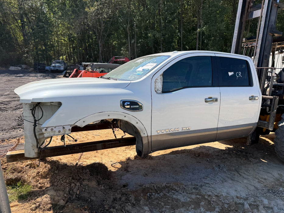 2016 2017 2018 2019 NISSAN TITAN XD DIESEL 4X4 CREW CAB WITH DOORS AND HOOD