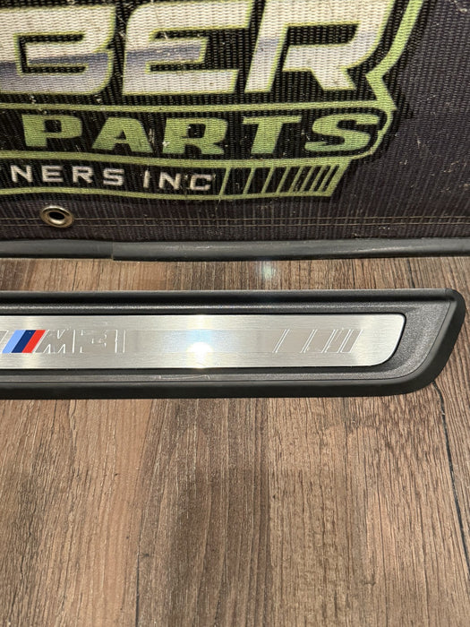 2024 BMW M3 M4 G80 G82 FRONT LEFT SILL KICK PLATE OEM *SCRATCH #6*