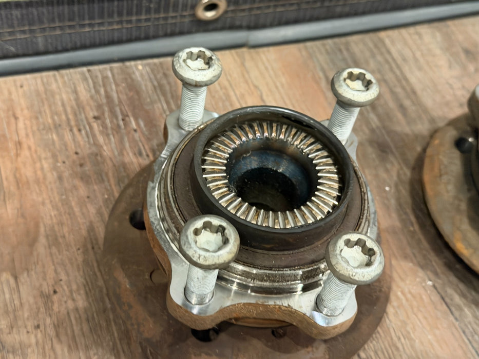 2020-2025 BMW M8 4.4L V8 WHEEL HUB BEARINGS 2 FRONT 1 REAR OEM 5K MILES