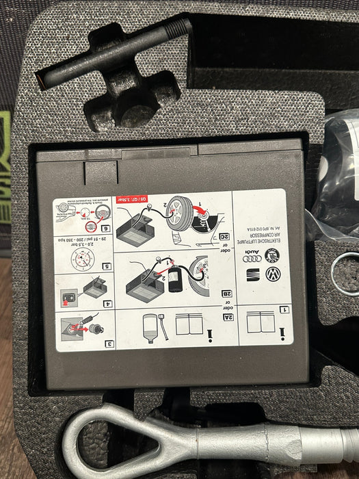 2014 AUDI R8 TOOL JACK CARRIER OEM 420 864 501