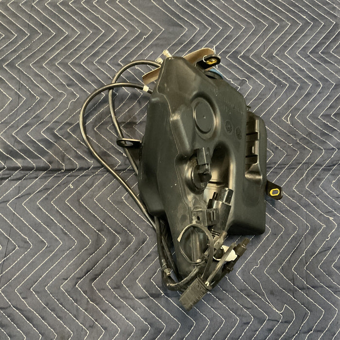2014 MERCEDES S550 WINDSHIELD WASHER TANK ASSEMBLY  OEM