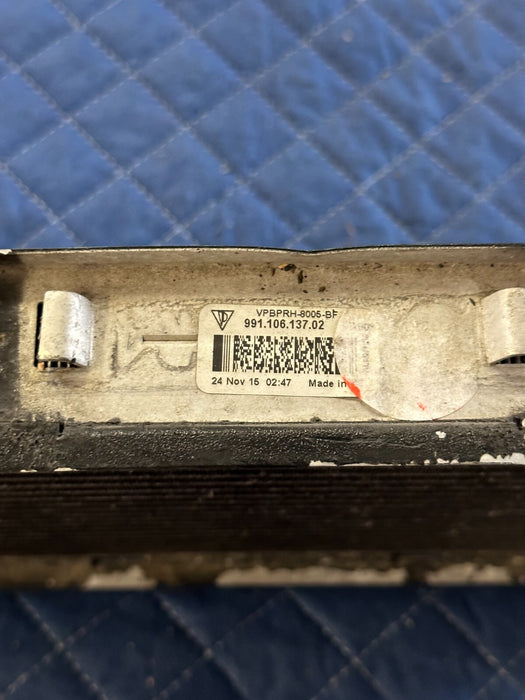 2013-2016 PORSCHE 911 TURBO S CENTER REFRIDGERANT RADIATOR COOLER OEM