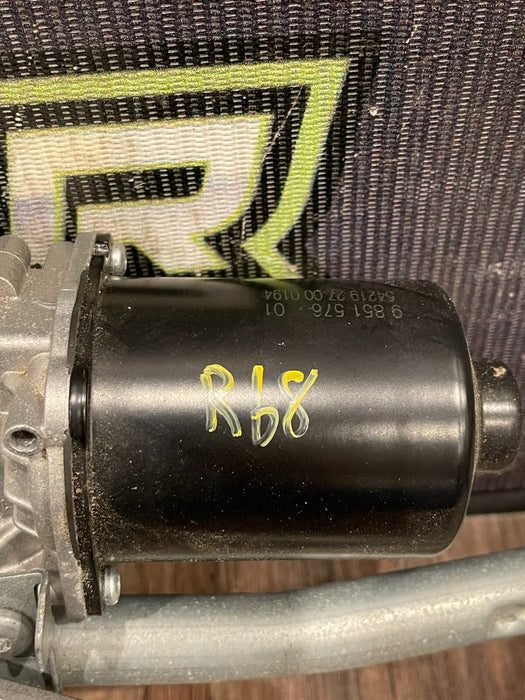 2020 BMW M8 COMP F93 FRONT WINDSHIELD WIPER MOTOR OEM