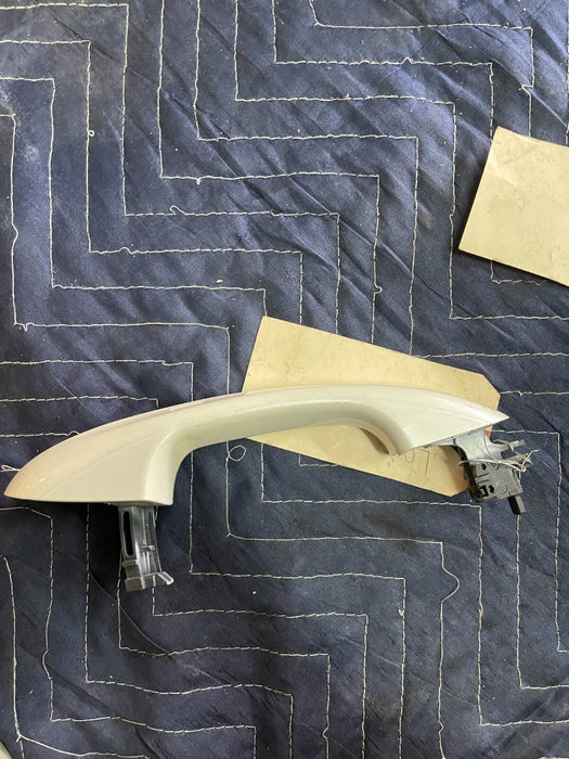 2014 MERCEDES-BENZ S550 FRONT RIGHT PASSENGER DOOR HANDLE W/ CHROME TRIM OEM