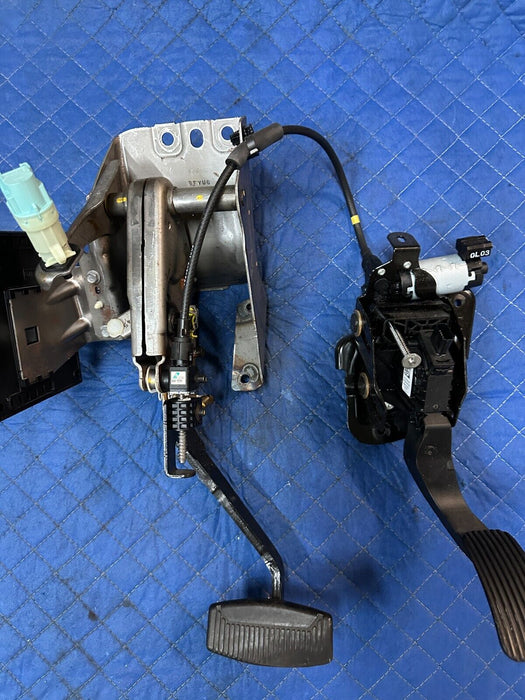 2017 2019 2021 2022 FORD F250 F450 PLATINUM GAS PEDAL & BRAKE PEDAL ASSEMBLY OEM