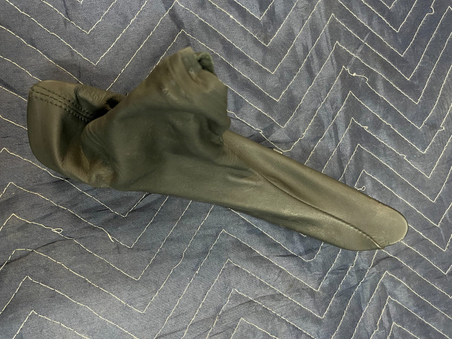 2015 BMW M4 LEATHER E-BRAKE BOOT COVER OEM  7 846 807