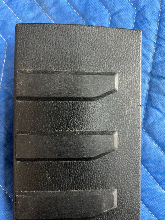 2017-2019 FORD F250 F350 BLACK REAR LEFT DRIVER KICK PLATE OEM *SCUFFS*