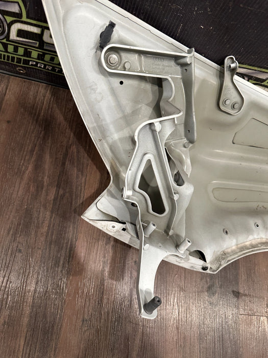 2017-2018 AUDI R8 SPYDER REAR PASSENGER QUARTER PANEL METALLIC WHITE *DAMAGE*