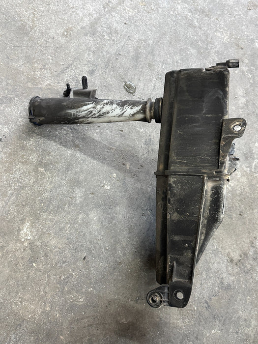 2017-2019 FORD F250 F350 WINDSHIELD WASHER RESEVOIR TANK HC3B 17B613 AH