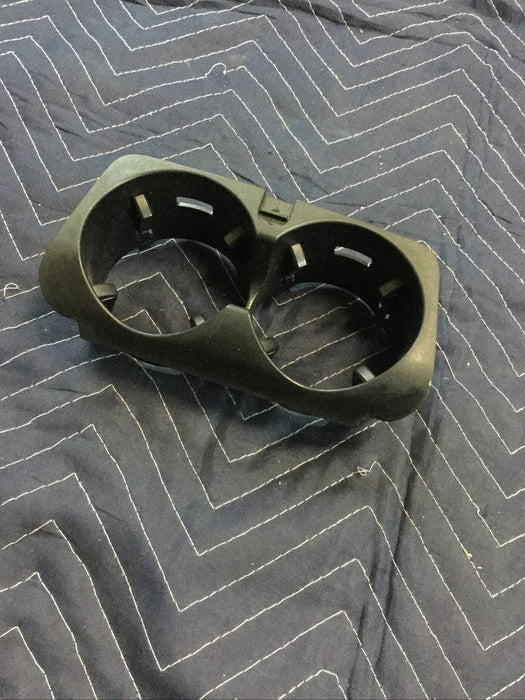 2017 MERCEDES C63 DUAL CUP HOLDER