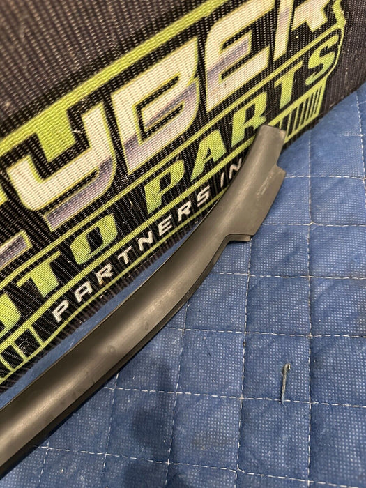 2015-2020 BMW M4 F82 RIGHT SIDE WINDSHIELD DRIP MOLDING 51 31 7 285 928