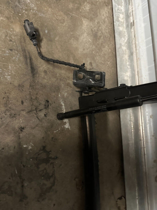 2018 2021 AUDI R8 COUPE REAR WINDSHIELD DECK LID FRAME OEM