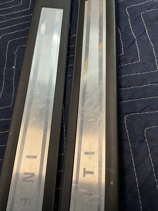 2011 INFINITI G37 SCUFF KICK PLATES LH RH DRIVER PASSENGER SIDE PAIR SET OEM