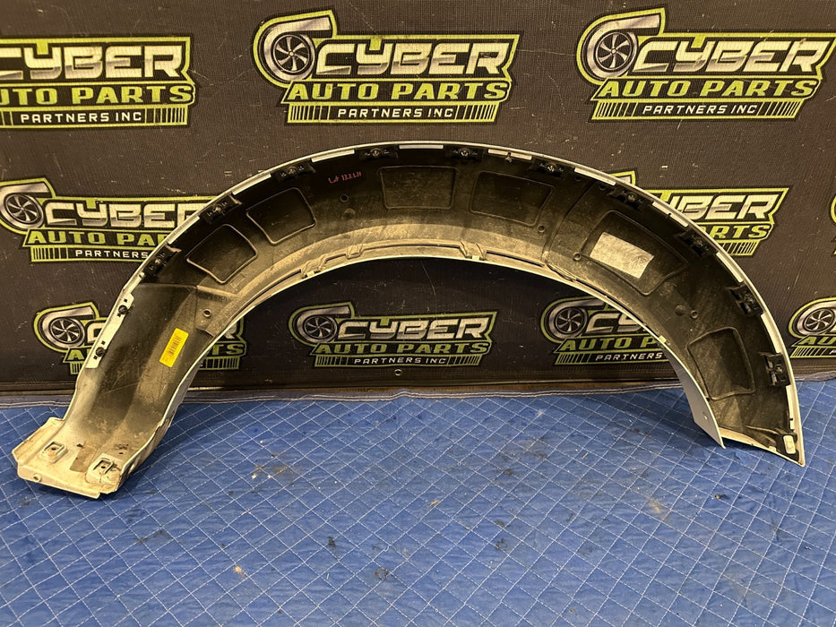 2017-2019 FORD F450 DUALLY LEFT FENDER FLARE OEM (UG) *PAINT CHIPS 5-7