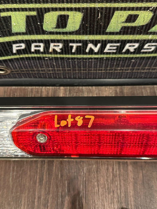 2017-2019 FORD F250 F350 F450 THIRD 3RD BRAKE LIGHT ASSEMBLY W PIGTAIL OEM