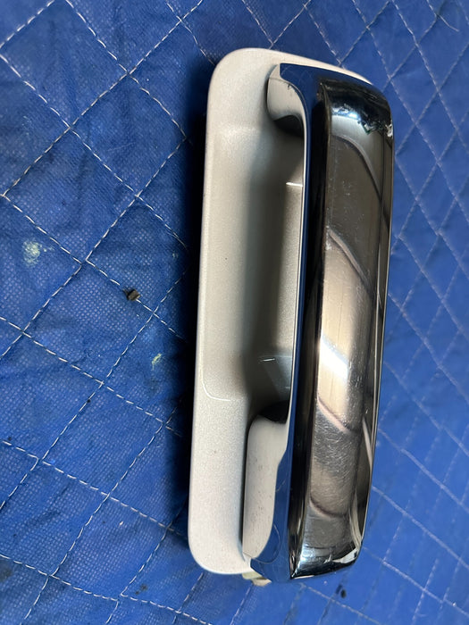 2017-2019 FORD F250 F350 F450 REAR LEFT PEARL WHITE W/ CHROME DOOR HANDLE OEM