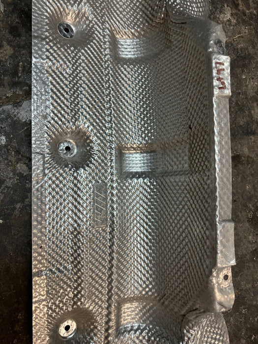 2020 BMW M4 F82 EXHAUST HEAT INSULATION SHIELD COVER OEM 8 059 674 02 805967402