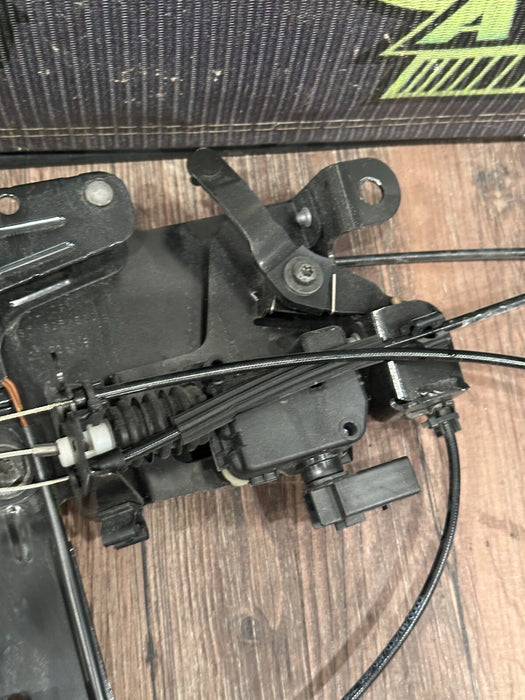 2021 AUDI R8 HOOD LATCH RELEASE CABLE ASSEMBLY OEM