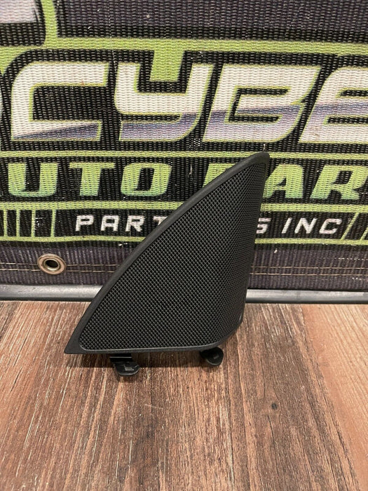 2015 MERCEDES BENZ C63S AMG FRONT RIGHT DOOR TWEETER COVER W SPEAKER OEM