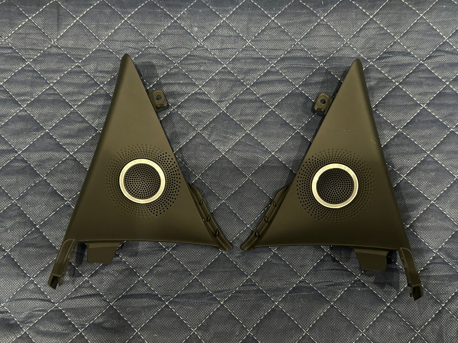 2014 AUDI R8 LEFT RIGHT DOOR TWEETER SPEAKER TRIM COVER PANEL 427 857 504 ~READ~