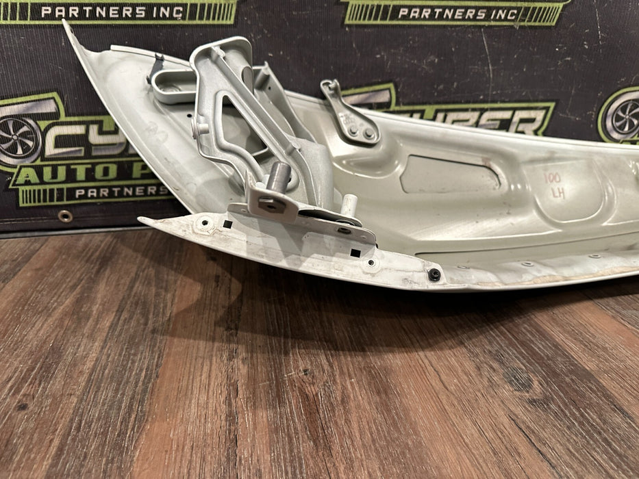 2017-2018 AUDI R8 SPYDER REAR PASSENGER QUARTER PANEL METALLIC WHITE *DAMAGE*