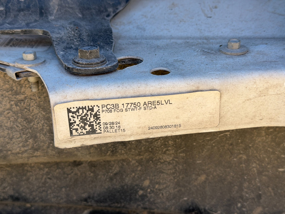 2023 2024 2025 2026 FORD F250 F350 PLATINUM STAR WHITE FRONT BUMPER ASSEMBLY OEM