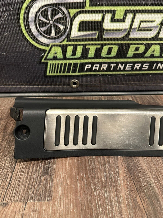 2017-18 AUDI R8 SPYDER LEFT FOOT REST PEDAL COVER OEM 4S1 864 777