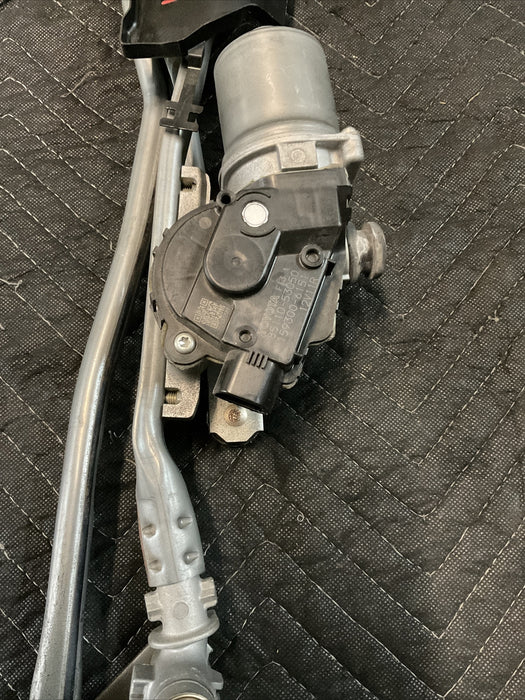 2015 LEXUS RC-F WINDSHIELD WIPER WASHER MOTOR OEM ~DAMAGE~