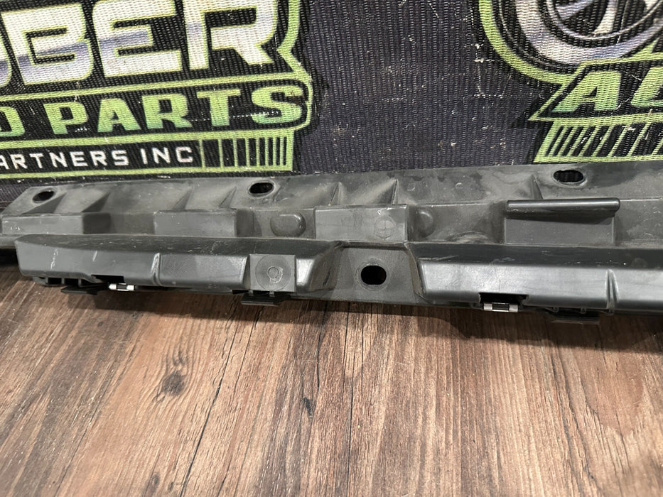 2021 AUDI R8 RIGHT PASSENGER SIDE SKIRT SUPPORT BRACKET OEM 4S0 853 922