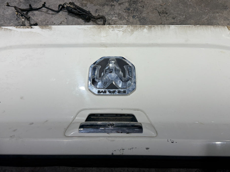 2019 - 2024 RAM 2500 3500 LIMITED LONGHORN TAIL GATE WHITE