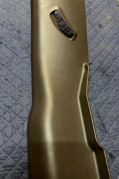 2017-2019 FORD F250 F350 LIMITED DRIVER RIGHT C PILLAR TRIM OEM