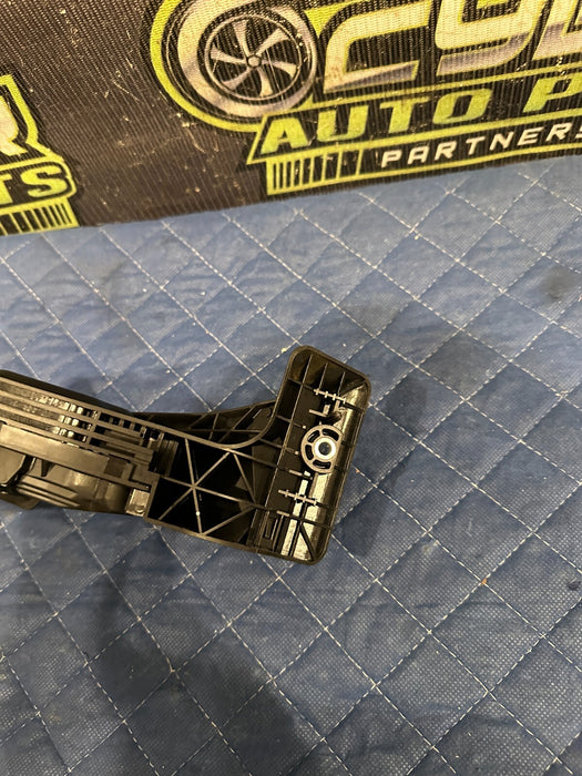 2020 BMW M4 F82 ACCELERATOR GAS PEDAL MODULE OEM 6853175