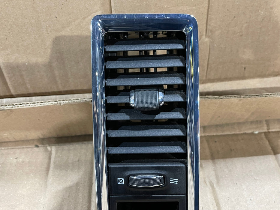 2017 DODGE RAM 2500 3500 LARAMIE RIGHT SIDE VENT W/ STORAGE OEM